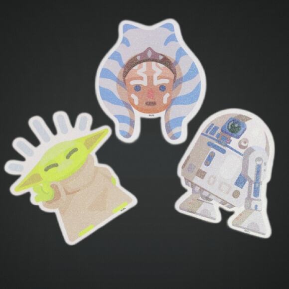 Baby Yoda Grogu 6 Piece Collectible Accessory Set with Carry Case Box - Picture 8 of 12